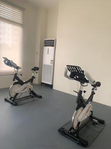 Fitness centrum a/nebo fitness zařízení v ubytování SAL'S Oceancrest Suite