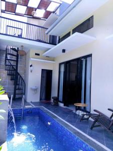 Πισίνα στο ή κοντά στο Villa Kusuma Pinus 3 Bedroom with Pool