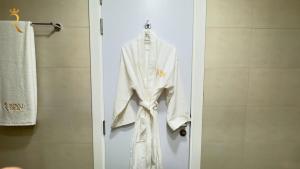 صورة لـ Palm Grove Elegant 2BR Oasis في أبوظبي
