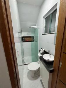 Ένα μπάνιο στο Casa Linda Peró