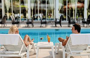 Bazén v ubytovaní Hotel Tami Residence alebo v jeho blízkosti