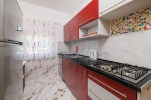 Kuchyň nebo kuchyňský kout v ubytování Apartments with parking spaces Lopar, Rab - 18001