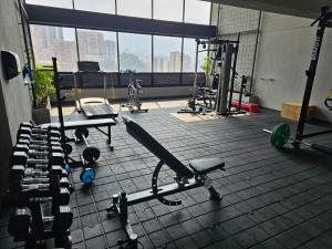 Fitness centrum a/nebo fitness zařízení v ubytování departamento amoblado