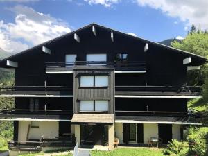 Το κτήριο όπου στεγάζεται  το διαμέρισμα