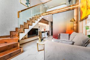Posezení v ubytování 云享城居 SKY高空Loft公寓酒店 春熙路九眼桥店