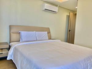 City Center Executive Hotel-Near Manila Airport and PITX客房内的一张或多张床位