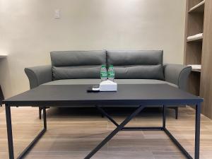 City Center Executive Hotel-Near Manila Airport and PITX的休息区