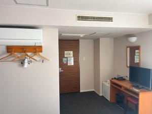 久留米市Hotel Kurume HIlls的办公室,办公室,办公室,办公室,办公室,门,房间