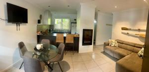 Η κουζίνα ή μικρή κουζίνα στο Aqua Apartment 2