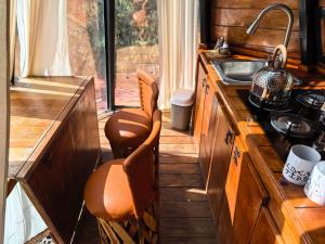 Kuchyň nebo kuchyňský kout v ubytování Aldea Tipi Glamping