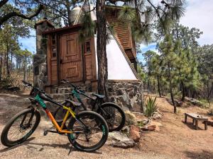 Jízda na kole v ubytování Aldea Tipi Glamping nebo okolí