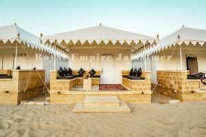 Gambar di galeri bagi Royal Empire Camp & Resort Jaisalmer di Sām