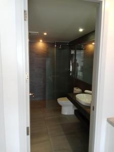 Koupelna v ubytování Ocean View Apt - 1BR T2-613 + 7 fotografií