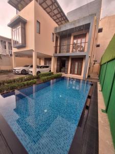 Πισίνα στο ή κοντά στο 5-star Luxury House at Pitakotte