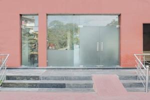 Fotografie z fotogalerie ubytování Super Townhouse Sector 4 Gurgaon v destinaci Gurgáon