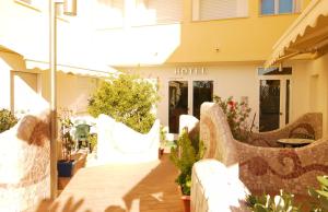 Imagen de la galería de Hotel Kaly, en Ventimiglia