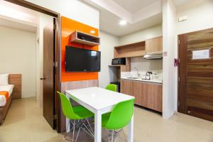 Kuchyň nebo kuchyňský kout v ubytování ABC Hotel CEBU