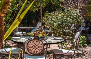 En hage utenfor Hôtel Chellal ďOuzoud