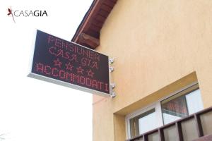 Un certificat, premiu, logo sau alt document afișat la Pension Casa Gia