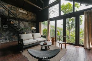 Posezení v ubytování TOKI Ecolodge Cao Răm