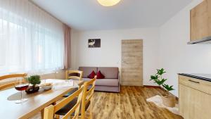 Kuchnia lub aneks kuchenny w obiekcie Pitztal Living Apartments
