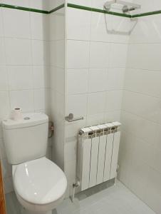 Ένα μπάνιο στο Habitaciones con baño propio y zonas compartidas +18 φωτογραφίες