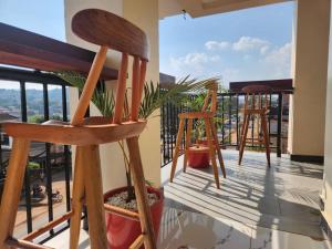Balkón nebo terasa v ubytování EQUATOR SUITES -KAMPALA -Ivory Mall -Bunga Gaba Road