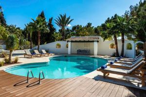 Swimmingpoolen hos eller tæt på CAN MARTONA