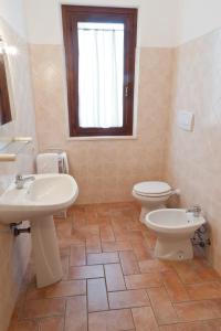 Ένα μπάνιο στο Capracotta +27 φωτογραφίες