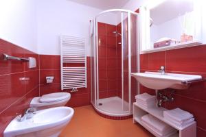 Kylpyhuone majoituspaikassa Villa Otto