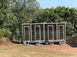 纽波特Usk View Glamping Caerleon的相册照片