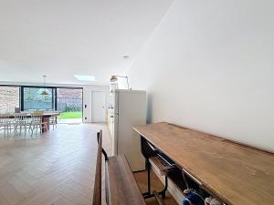 Kuchyň nebo kuchyňský kout v ubytování Maison Martha in Oostduinkerke