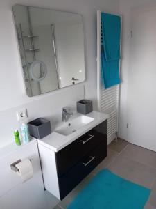Ένα μπάνιο στο Apartment nähe Heidelberg für 4 Personen
