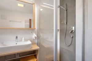 A bathroom at Haus Pferscher Még 37 kép