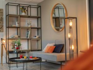 Posezení v ubytování ibis budget Ciboure St-Jean-Luz