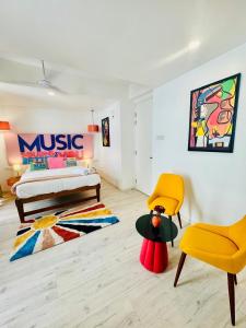 Posezení v ubytování Mela By Half