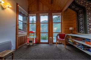 Atpūtas zona naktsmītnē Parenthèse Enchantée - Vue panoramique - Cheminée