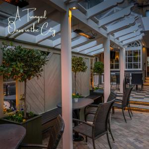 Prostor za sedenje u objektu The Lansdowne Hotel