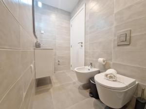 Phòng tắm tại Sunset Waves Nazare - BY SCH +29 ảnh