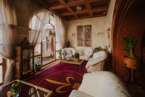 Istumisnurk majutusasutuses Historic Boutique Hotel Cattaro