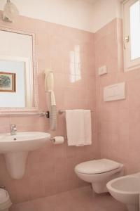 Łazienka w obiekcie Hotel Oasi