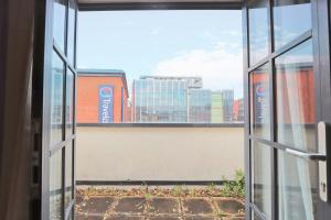 Μπαλκόνι ή βεράντα στο St Thomas one bedroom flat