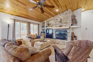 Χώρος καθιστικού στο The Blue Spruce Retreat