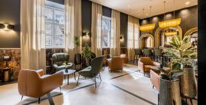 Prostor za sedenje u objektu Cornaro Hotel