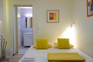 En eller flere senger på et rom på Villa Loop Beograd