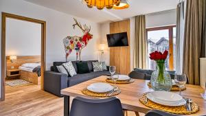 Posedenie v ubytovaní Apartamenty Sun & Snow Resort Karkonosze