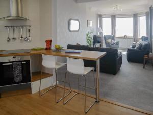 Køkken eller tekøkken på Lloyds Cottage