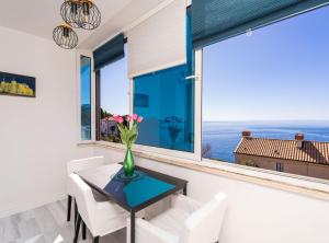 Nespecifikovaný výhled na moře nebo výhled na moře při pohledu z apartmánu