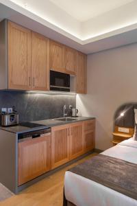 Meroddi Beyoğlu Residence的厨房或小厨房