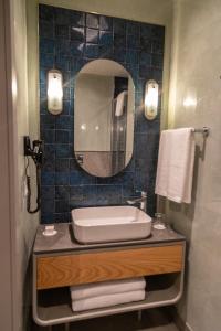 Meroddi Beyoğlu Residence的一间浴室